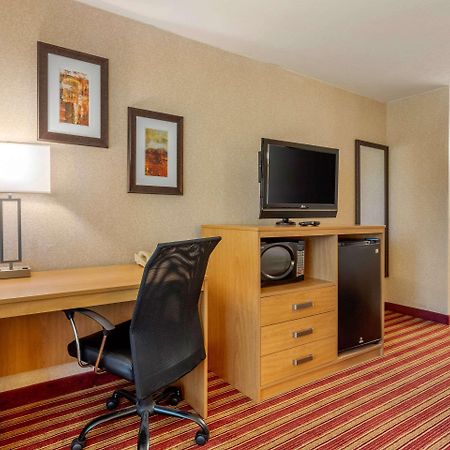 Quality Inn Exit 4 Clarksville Exterior foto